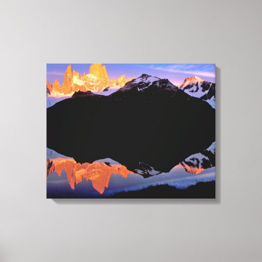 Fitz Roy Group Reflecteerde in Glacial Lakes Canvas Afdruk (Voorkant)