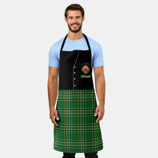 Fitzgibbon Schild & Tartan Gepersonaliseerde Kilt Schort (Gedragen)