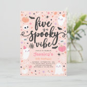 Five is een spookachtige Halloween-spookverjaardag Kaart (Staand voorkant)