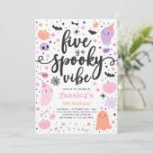 Five is een spookachtige Halloween-spookverjaardag Kaart (Staand voorkant)