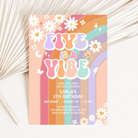 FIVE is een Vibe Daisy Rainbow Groovy 5e Verjaarda Kaart