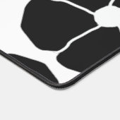 Five-Petal Black Flower Desk Mat (Hoek)