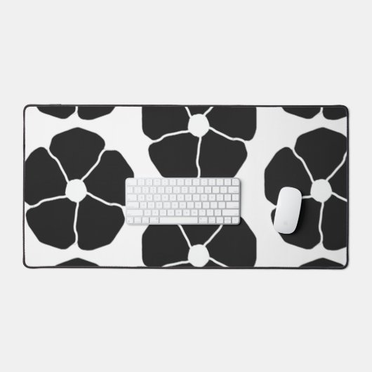 Five-Petal Black Flower Desk Mat (Keyboard & Muis)