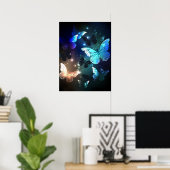 Fladderende Nachtvlinder Poster (Thuiskantoor)