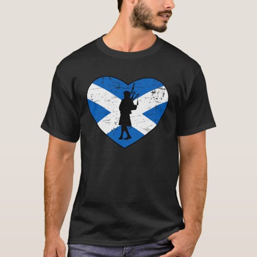 Flag of Scotland Heart Bagpipe Player Silhouette T-shirt (Voorkant)
