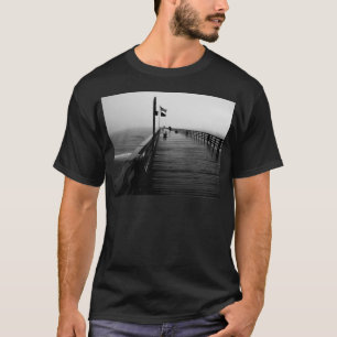 Flagler Beach Pier Black en White Photography T-shirt