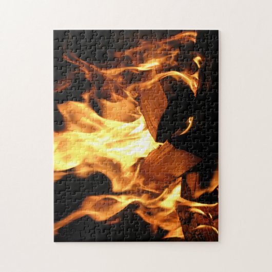 Flames on Burning Logs Legpuzzel (Verticaal)