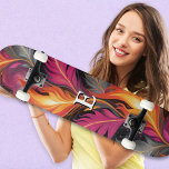 Flames Urban Street Art Graffiti Cool Monogrammed Persoonlijk Skateboard<br><div class="desc">Blaas een parcours en ontketen je innerlijke vuur met dit levendige skateboard. In vurig sinaasappel,  roze en houtskoolasgrijs heeft het bord een vlammenontwerp in een urban street art-stijl. De vlammen hebben een gevederde werking. Personaliseer met uw initiaal als een monogram in het midden van het bord.</div>