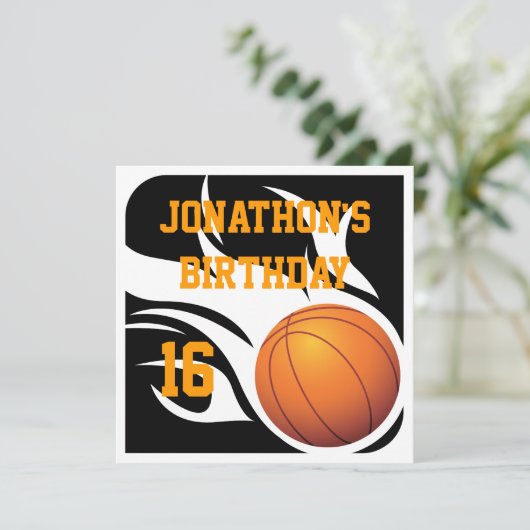 Flaming Basketball Birthday BW Party Kaart (Staand voorkant)