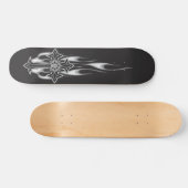 Flaming Goth Skull Cross Skateboard (Horizontaal)