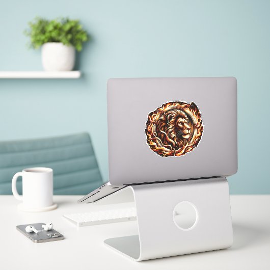 Flaming Lion in Ring of Fire Flames Astrologie Sticker (Laptop op bureau)
