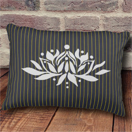  Flaming Lotus Flower Accent Kussen