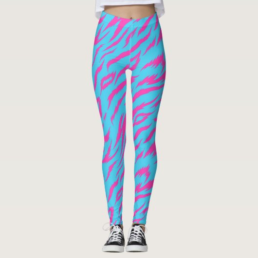 Flaming Pink Leggings met lichtblauwe achtergrond (Voorkant)