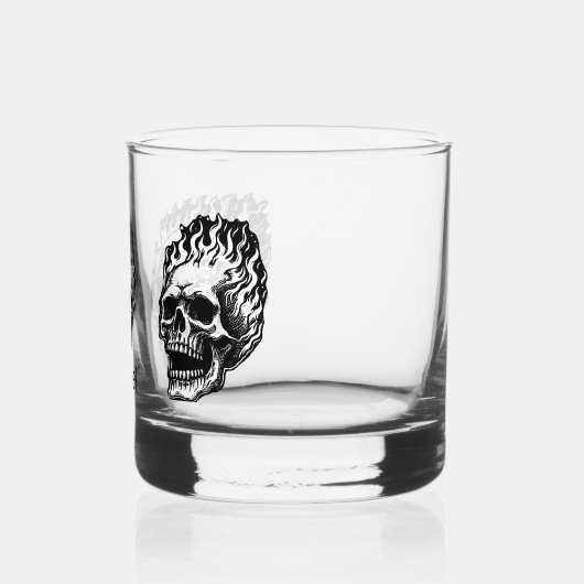 Flaming Skulls Personalized Whisky Glas (Links)