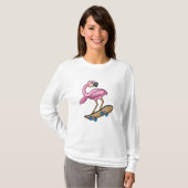 Flamingo als Skater met Skateboard T-shirt (Voorkant volledig)