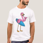 Flamingo als Surfer met Surfboard T-shirt (Voorkant)