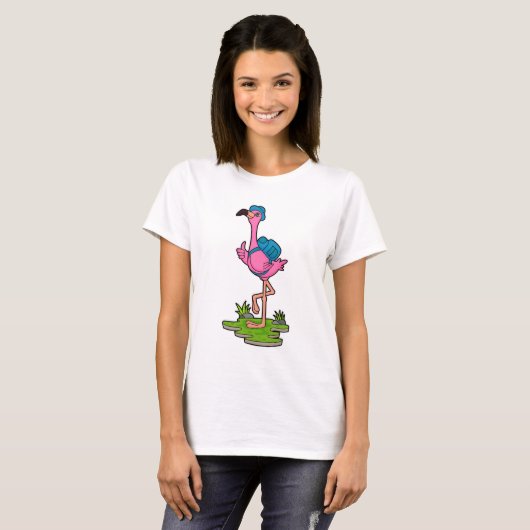 Flamingo as Hiker with Backpack T-shirt (Voorkant volledig)