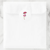 Flamingo bij Raining met Umbrella Ronde Sticker (Tas)
