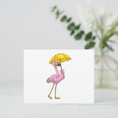 Flamingo bij regen met paraplu briefkaart (Staand voorkant)