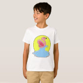 Flamingo bij Surfing op Water T-shirt (Voorkant volledig)