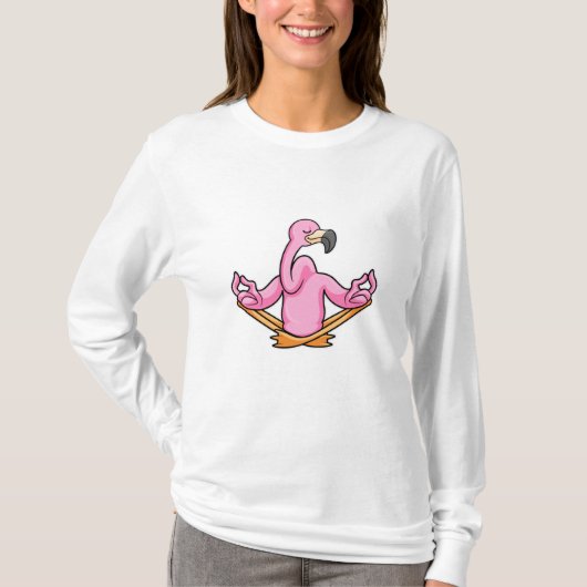 Flamingo bij Yoga in kruispoten T-shirt (Voorkant)