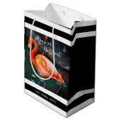 Flamingo Black White Stripes Script Naam Modern Medium Cadeauzakje (Achterkant Gekanteld)