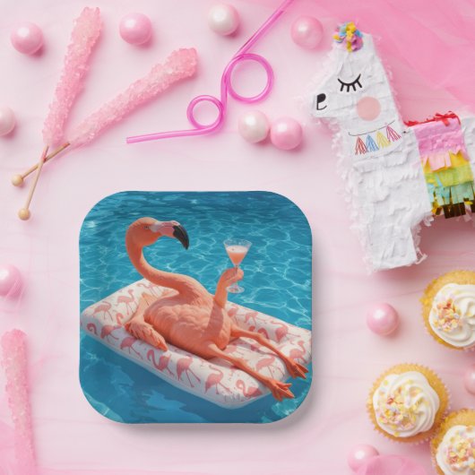 Flamingo Floating With a Cocktail In a Pool Papieren Bordje (Feest)