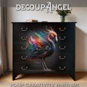 Flamingo in een explosie van kleur tissuepapier