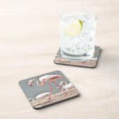 Flamingo loopt over de grond drankjes onderzetter (Rechterzijde)