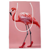 Flamingo met rode hoge hakken medium cadeauzakje (Voorkant)