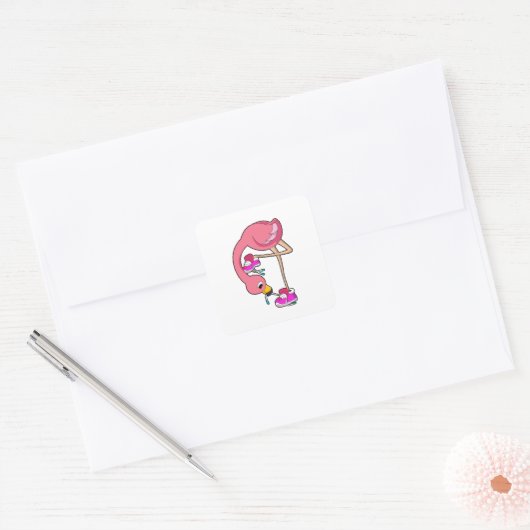 Flamingo met schoenen vierkante sticker (Envelop)