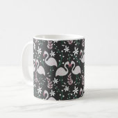 Flamingo naadloos patroonwit op donkere achtergron koffiemok (Voorkant links)