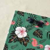 Flamingo naadloze patroonroze op groene achtergron strandlaken (In situ)