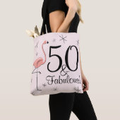 Flamingo Pink '50 en Fabulous!' over de canvas tas (Dichtbij)