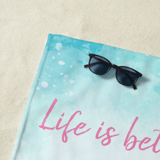 Flamingo Pool Float, Blue Strandlaken (In situ)