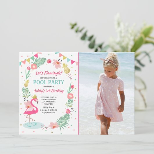 Flamingo Pool party nodiging Tropical Birthday Kaart (Staand voorkant)