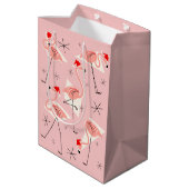 Flamingo Santas Roze cadeautas medium (Achterkant Gekanteld)
