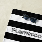 Flamingo Vibes Only Zwart & Wit Stripes Flamingo Strandlaken (In situ)
