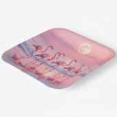 Flamingo's op een roze strand papieren bordje (Gebogen)