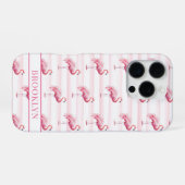 Flamingo's op waterverfstrepen met monogram iPhone hoesje (Achterkant horizontaal)