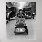 Flapper Driving Pedal Car, 1924.  foto Poster (Voorkant)