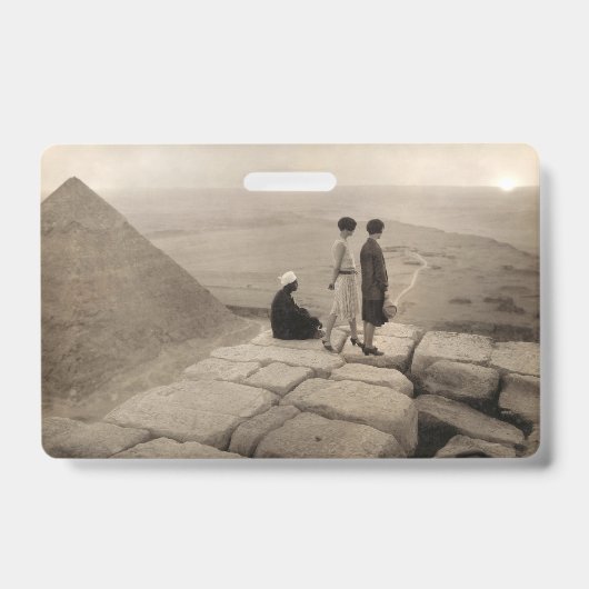 Flapper Girls Sunrise Khufu Piramide, Egypte 1920 Badge (Voorzijde)
