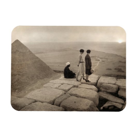Flapper Girls Sunrise Khufu Pyramid, Egypte 1920 Magneet (Horizontaal)