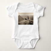 Flapper Girls Sunrise Khufu Pyramid, Egypte 1920 Romper (Voorkant)