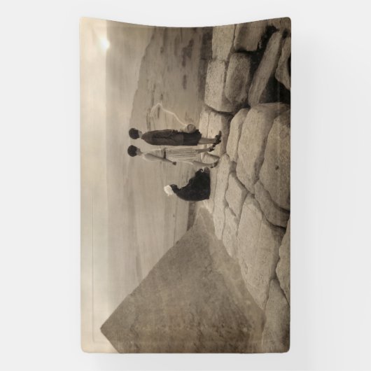 Flapper Girls Sunrise Khufu Pyramid, Egypte 1920 Spandoek (Verticaal)