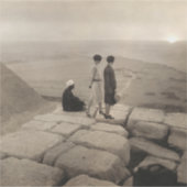 Flapper Girls Sunrise Khufu Pyramid, Egypte 1920 Sticker (Voorkant)