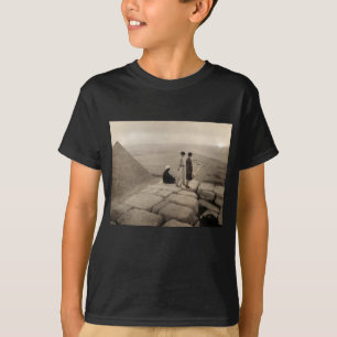 Flapper Girls Sunrise Khufu Pyramid, Egypte 1920 T-shirt