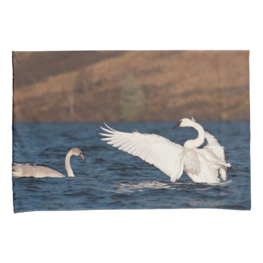 Flapping Swan Kussensloop (Voorkant-Rechts)