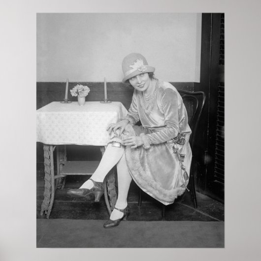 Flask verborgen in Garter, 1926.  foto Poster (Voorkant)