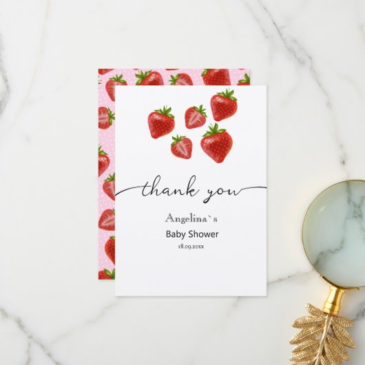 Flat dank u Baby shower zoete aardbeien. Bedankkaart (Voorkant / Achterkant in situ)